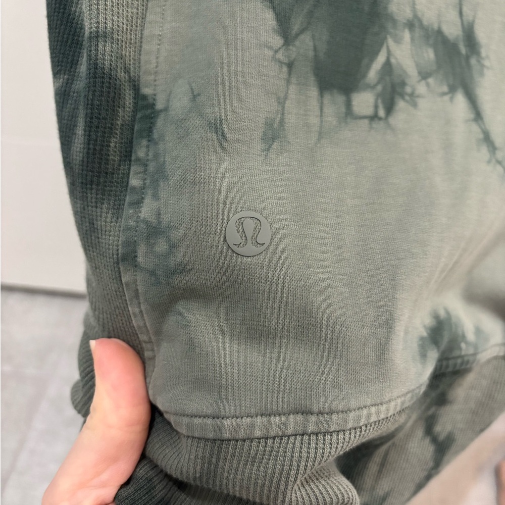Lululemon Athletica Scuba Full Zip Green Tie-Dye Hoodie - Picture 4 of 5